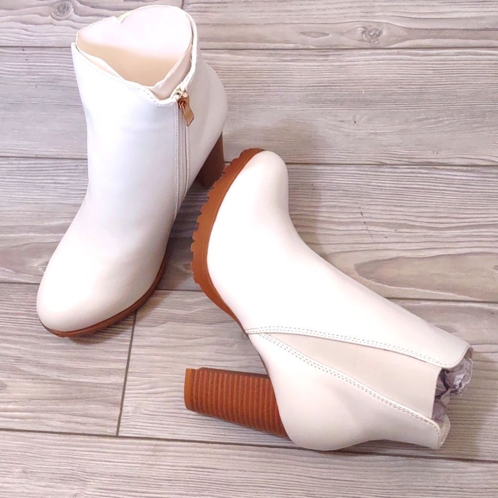 (75-4808)  KHPAERMEI Women's Chelsea Boots Platform Chunky Heeled Sz 38 (7.5)